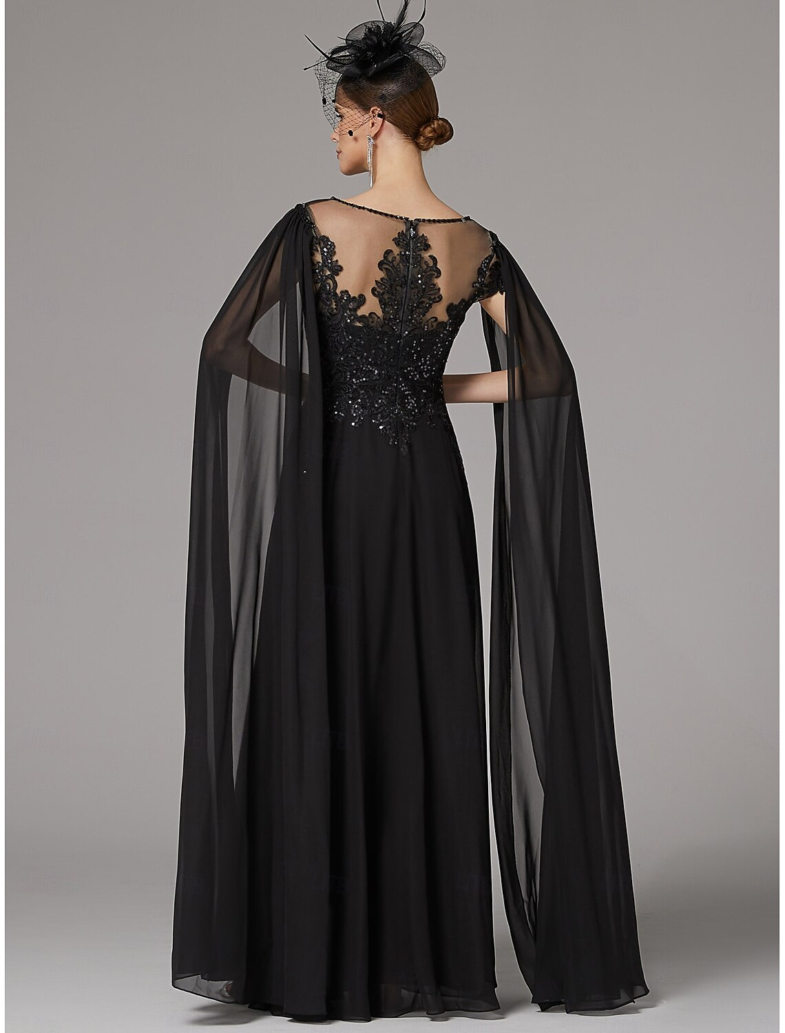 Buyishang A-Line Dress Mother of the Bride Dress Elegant High Split Jewel Neck Floor Length Chiffon Sleeveless with Lace Appliques